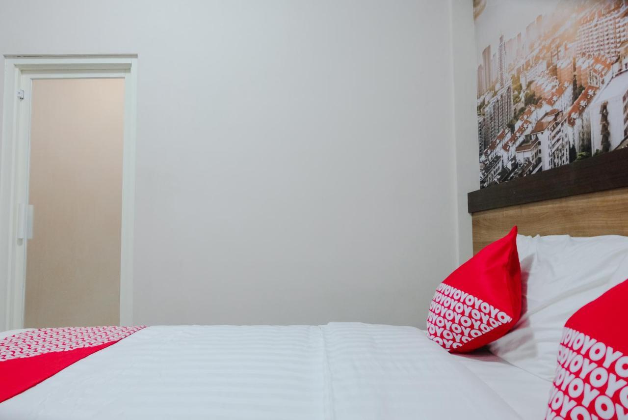 Noura Guest House Syariah Malang Exterior photo