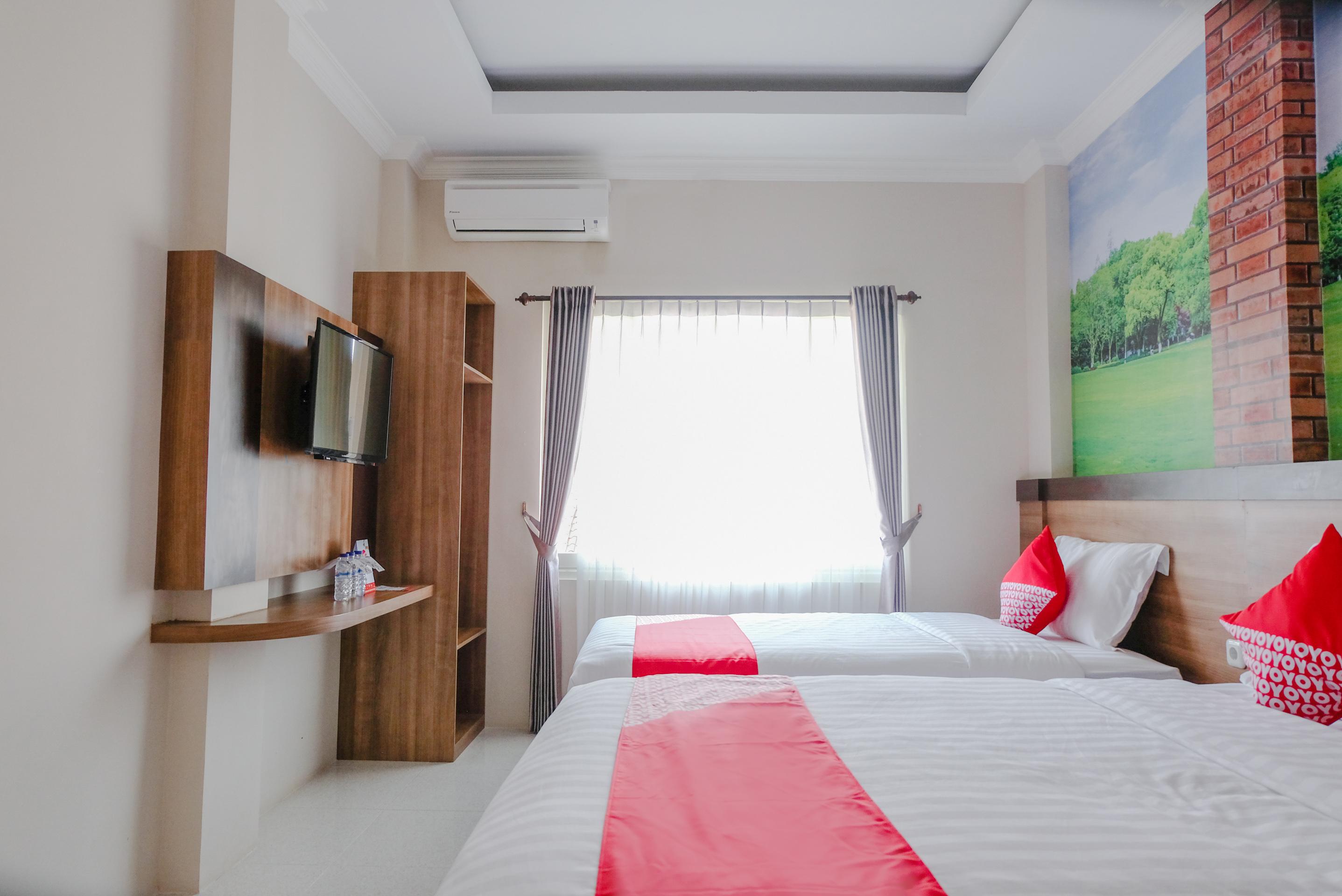 Noura Guest House Syariah Malang Exterior photo