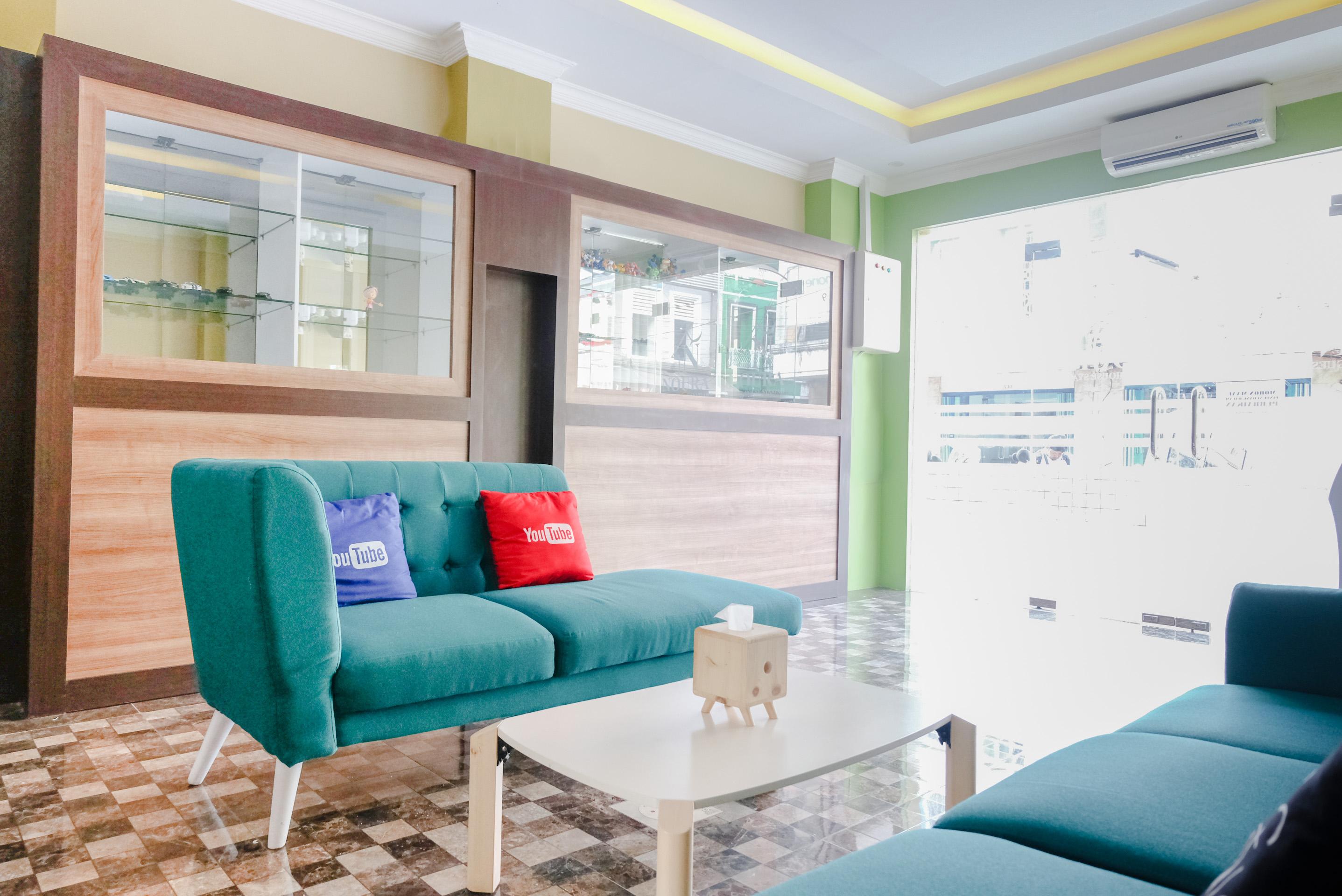 Noura Guest House Syariah Malang Exterior photo