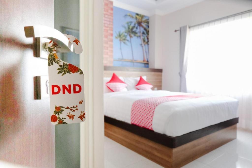 Noura Guest House Syariah Malang Exterior photo