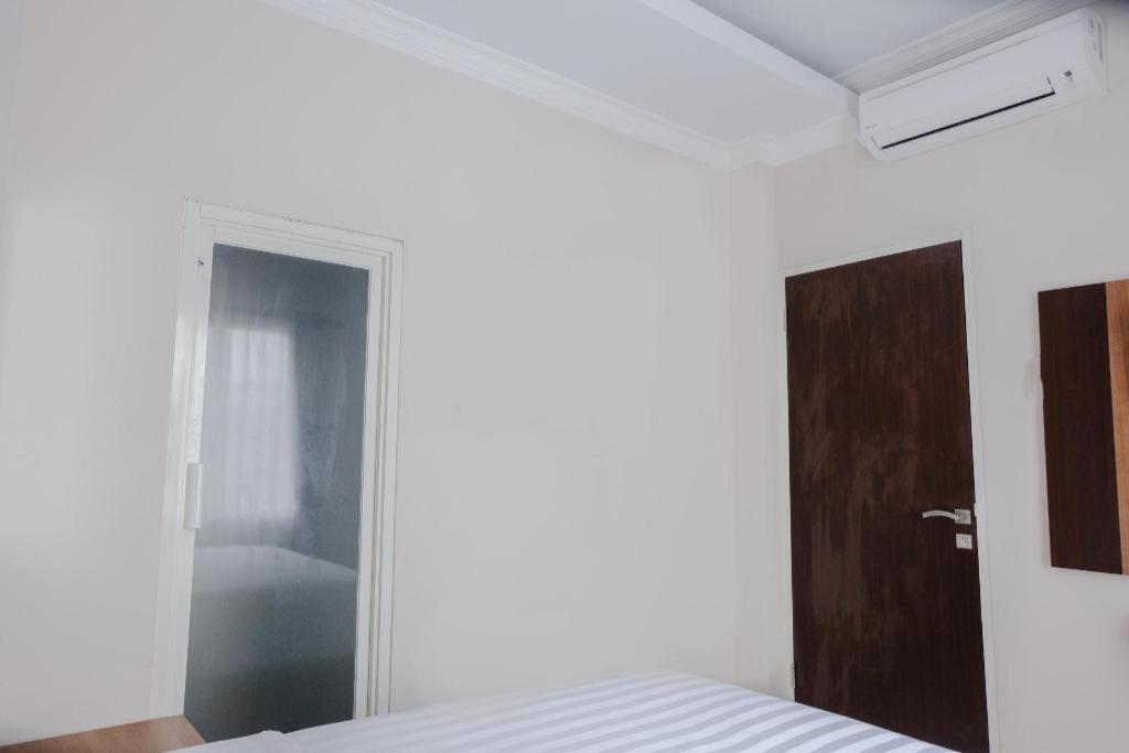 Noura Guest House Syariah Malang Exterior photo